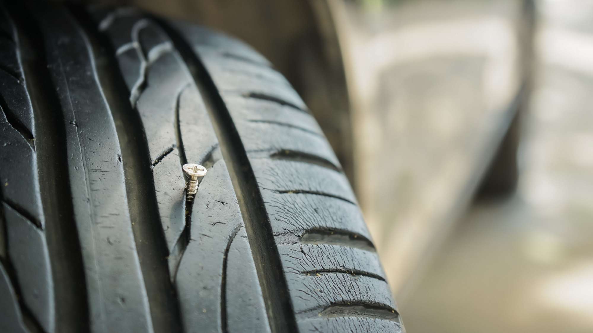 Tire_Service_tire repair_Vergoelst_01_MarketingTeaser_1920x1080.jpg